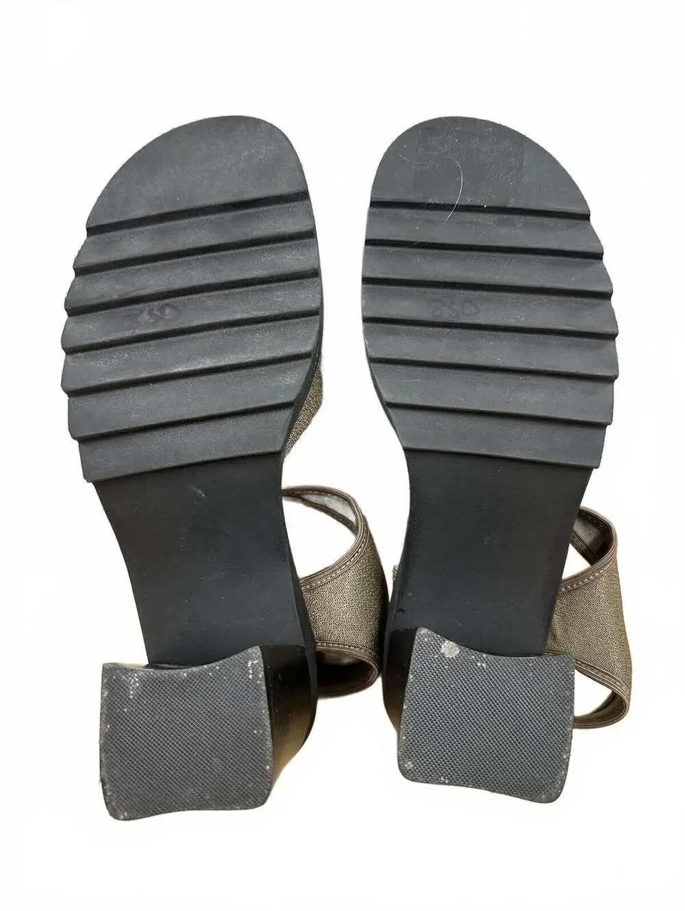 Gloria‎ Vanderbilt Chunky Heel Ankle Strap Sandals